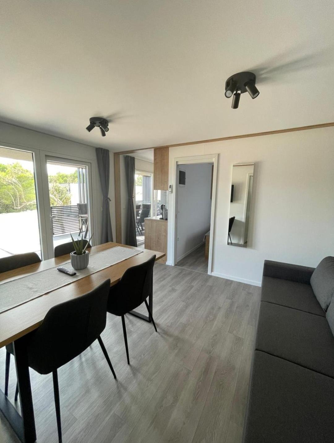 Luxury Mobile Ines Apartman *
